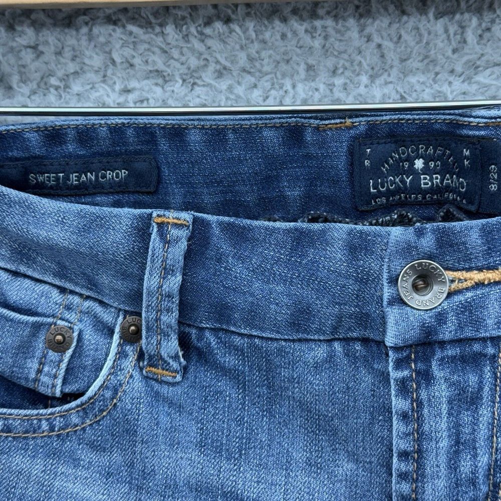 Lucky Brand Jeans Women's Size 8/29 Sweet N Crop Mid Rise Blue Denim Flap Pocket - Picture 2 of 8